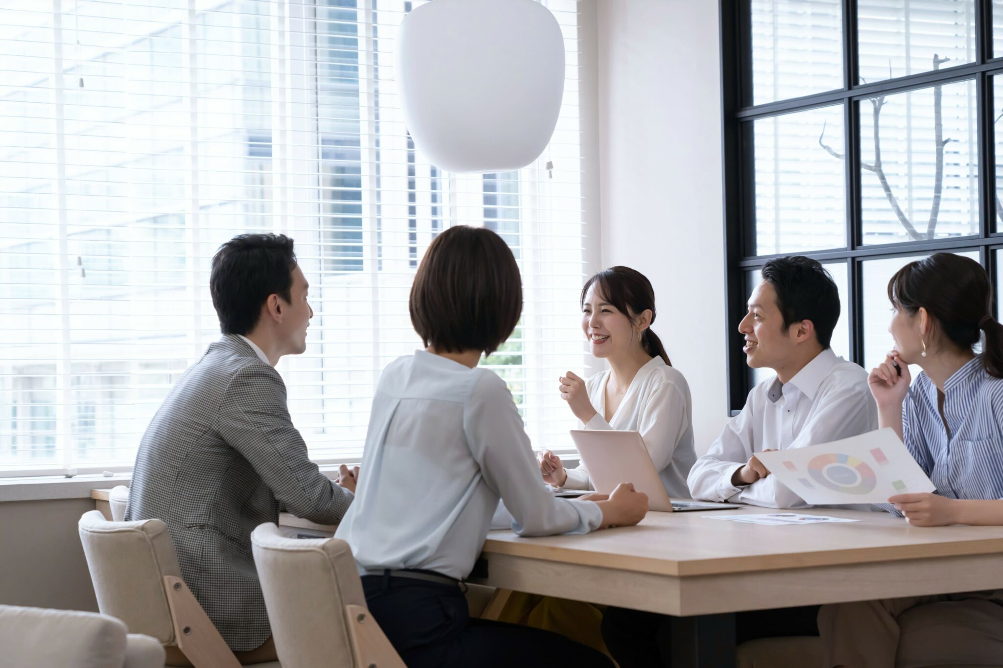 働きやすい職場づくり事例と成功ポイントを解説!